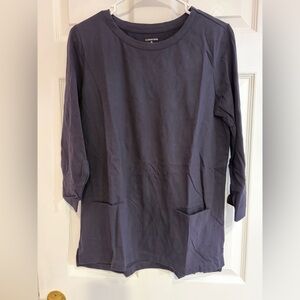 Lands’ End Women’s Round Neck Shirt Dark Navy, Size Medium